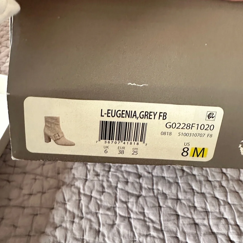 Suede Greige/Taupe Boots With Buckle